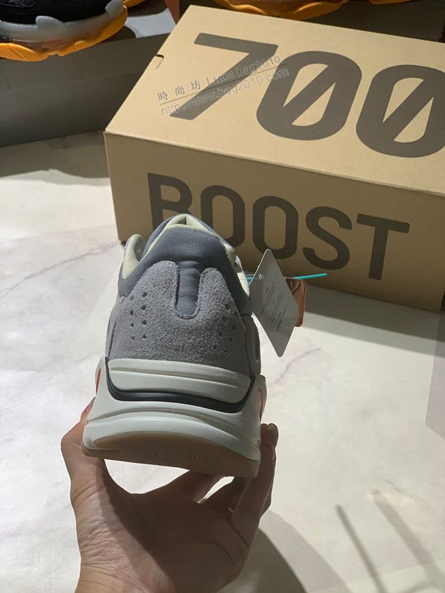 Adidas鞋 磁鐵 阿迪達斯真標巴斯夫真爆 侃爺椰子700 Adidas椰子鞋 男女同款  hdx13260
